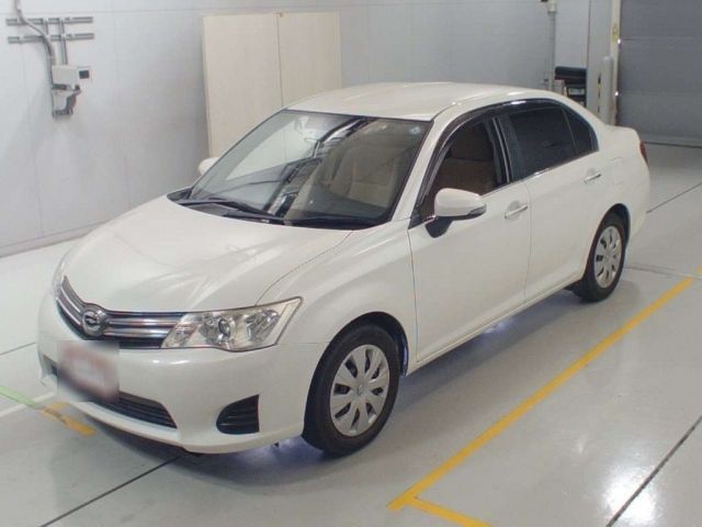 90360 Toyota Corolla axio NZE161 2012 г. (CAA Chubu)